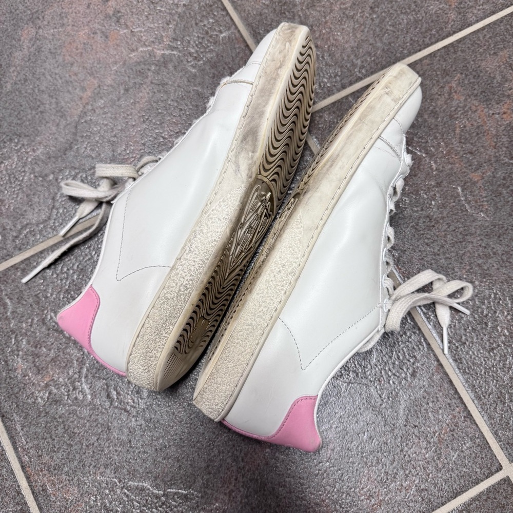 Gucci White Leather Sneakers with Pink Heel Tab - Picture 11 of 16